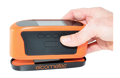 Elcometer-480-Glossmeter-in-hand-intro