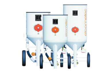 Elcometer range of Performance HP abrasive blast machines for industrial sandblasting.